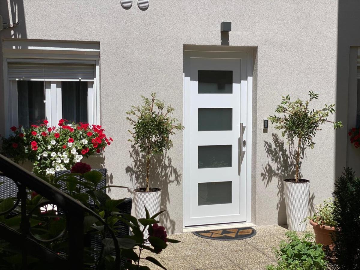 Luxury Apartment Knezovic Sinj Exterior photo